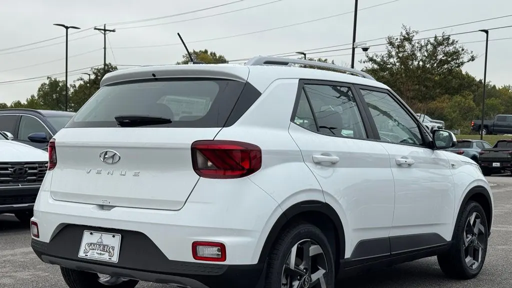 2026 Hyundai VENUE SEL