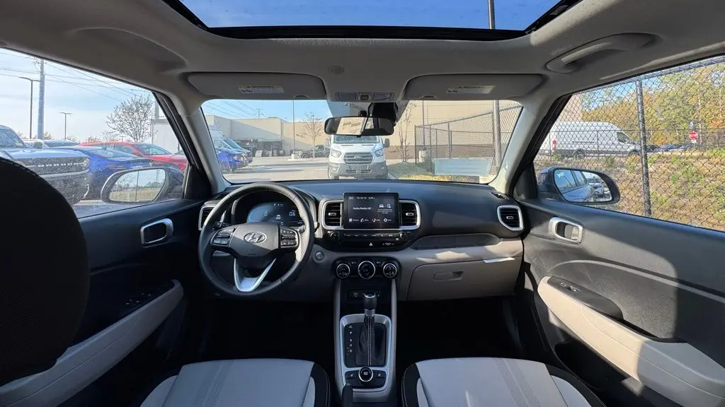 2026 Hyundai VENUE SEL
