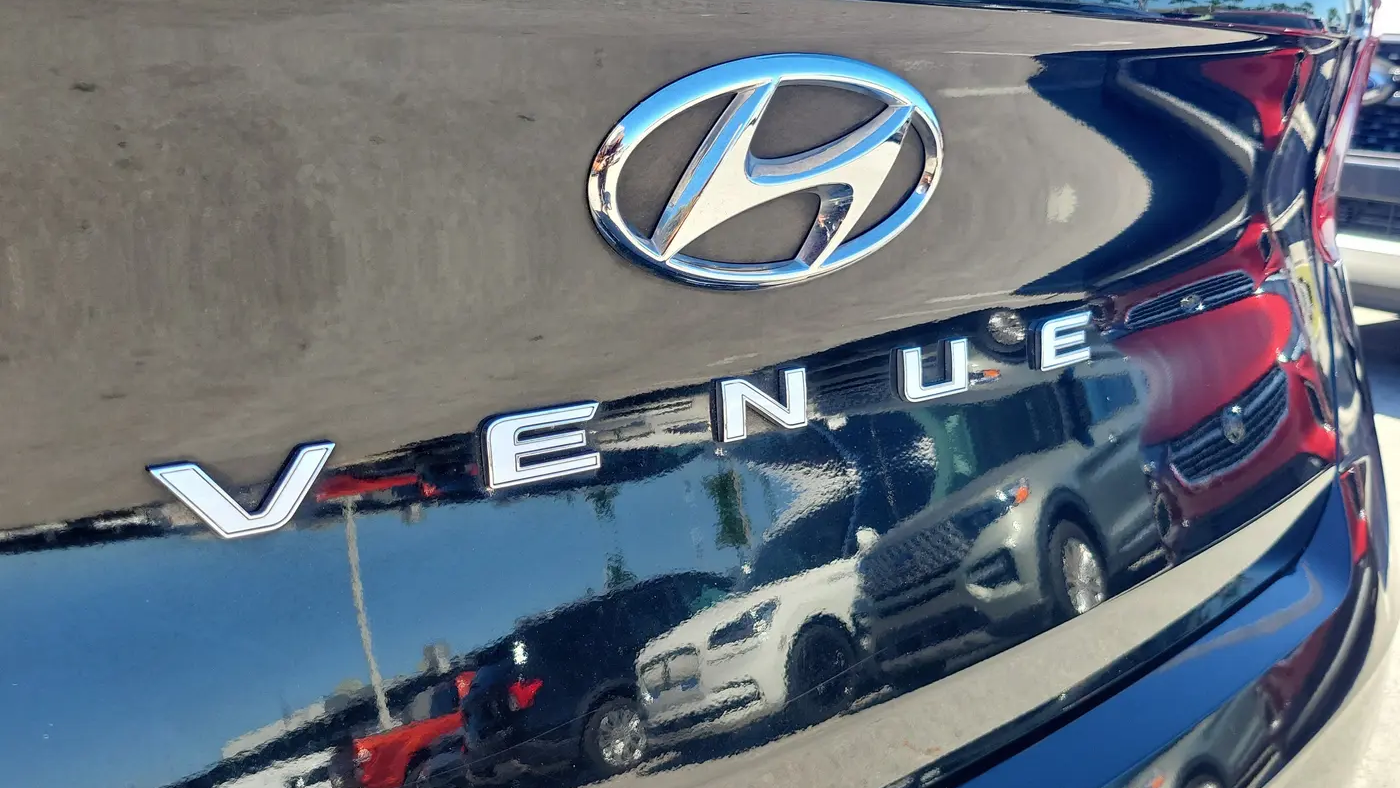2022 Hyundai VENUE SEL