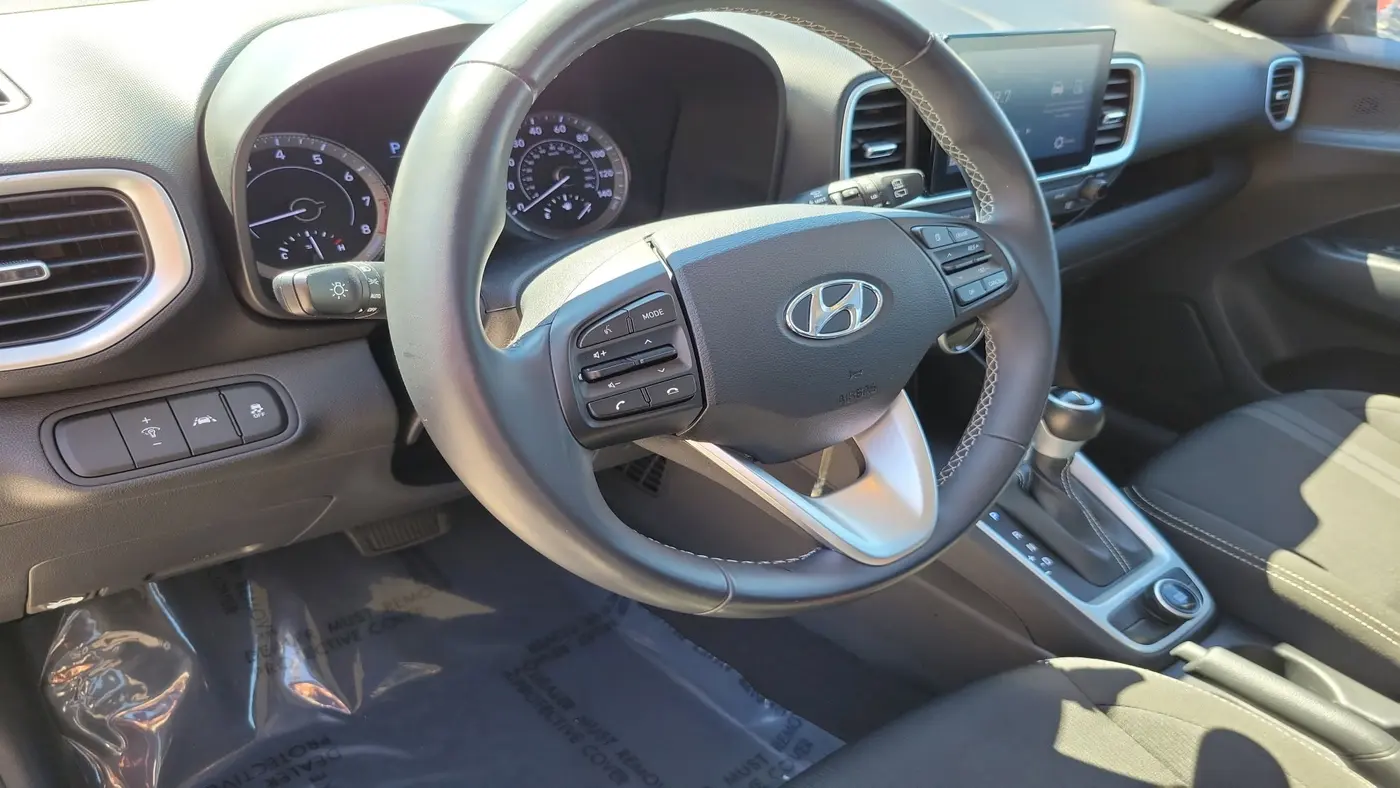 2022 Hyundai VENUE SEL