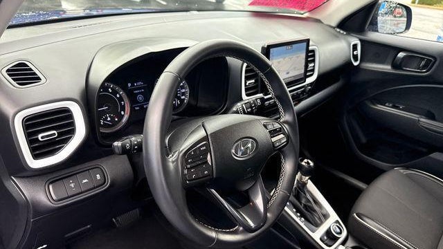 2022 Hyundai VENUE Limited