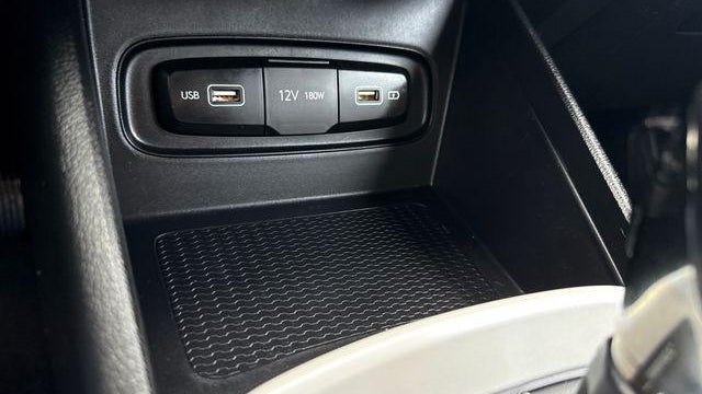 2022 Hyundai VENUE Limited