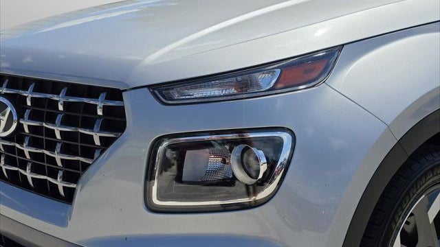 2023 Hyundai VENUE SEL