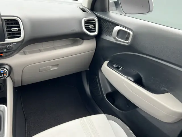2023 Hyundai Venue - $17,989