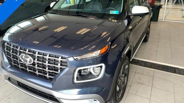 2023 Hyundai VENUE Limited