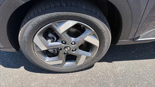 2025 Hyundai VENUE Limited