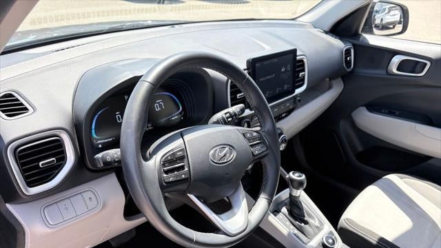 2025 Hyundai VENUE SEL