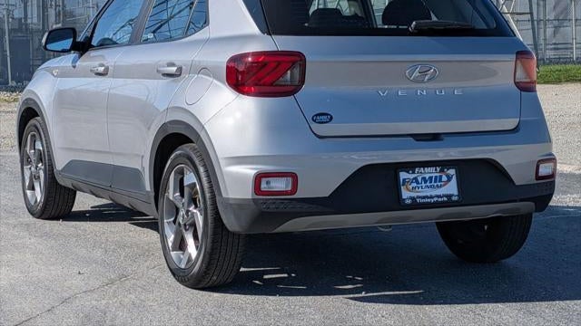 2025 Hyundai VENUE SEL