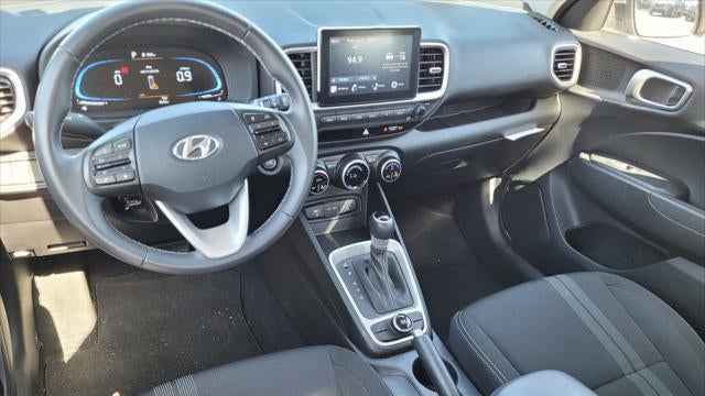 2025 Hyundai VENUE SEL