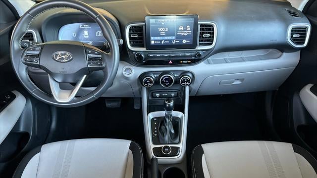 2025 Hyundai VENUE SEL