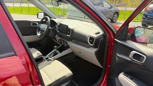 2025 Hyundai VENUE SEL