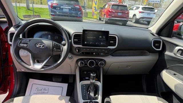 2025 Hyundai VENUE SEL