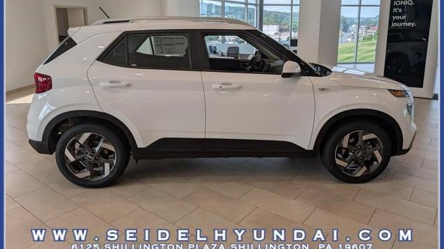 2025 Hyundai VENUE SEL