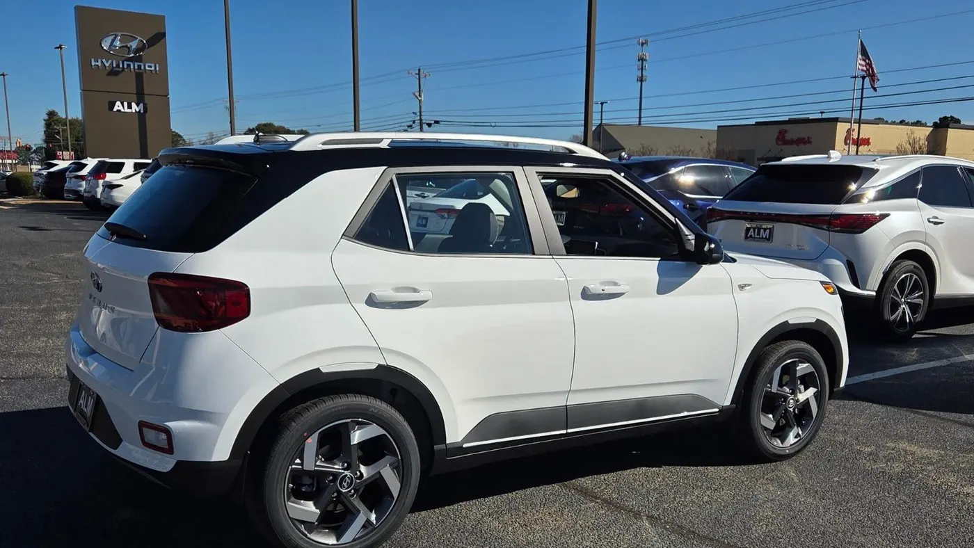 2026 Hyundai VENUE SEL