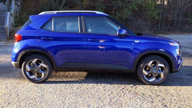 2021 Hyundai VENUE SEL