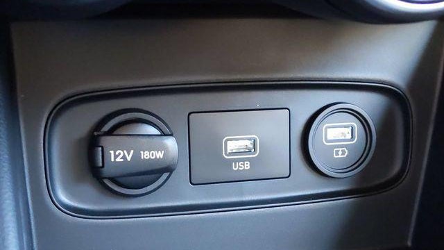 2021 Hyundai VENUE SEL