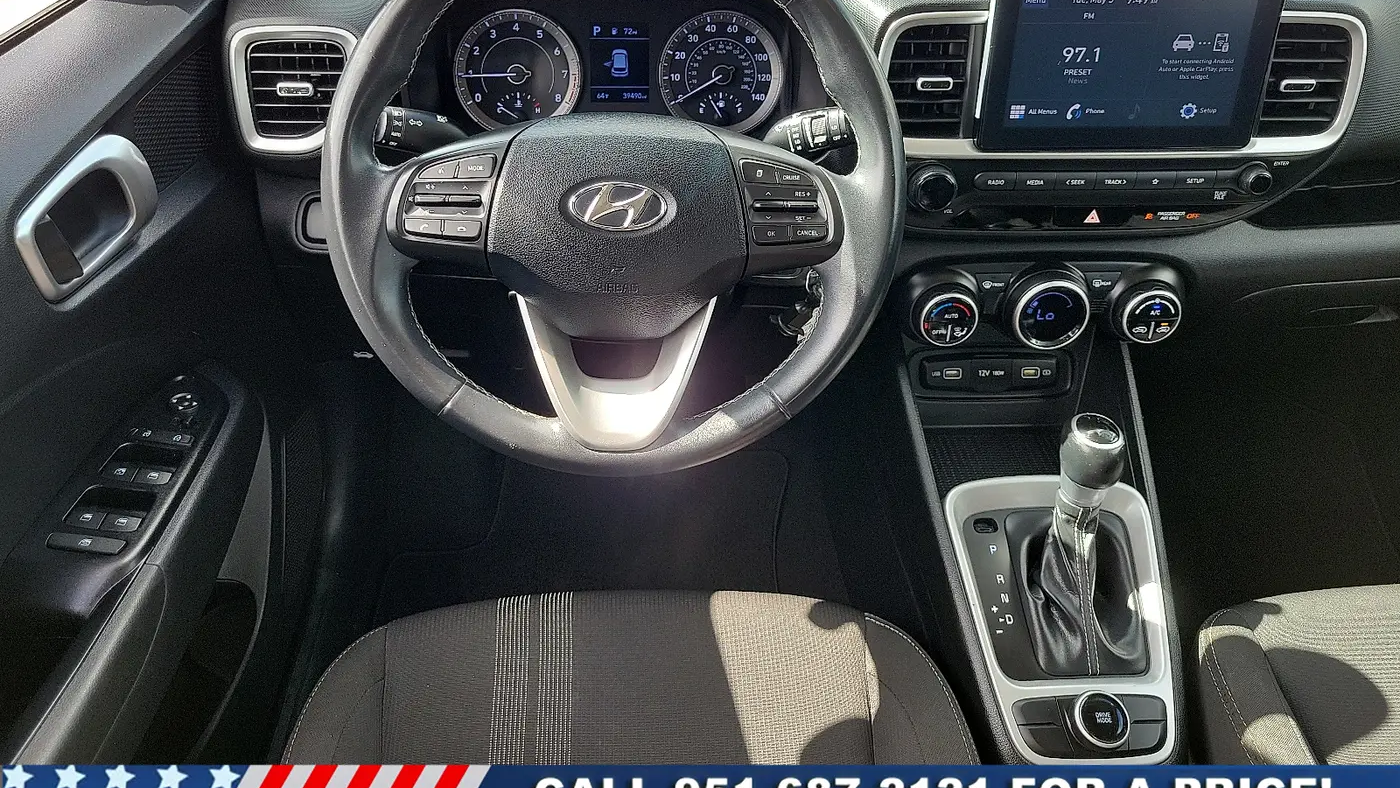 2022 Hyundai VENUE SEL
