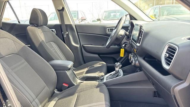 2023 Hyundai VENUE SEL