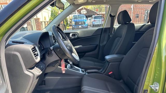 2023 Hyundai VENUE SEL