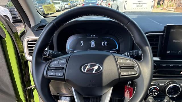 2023 Hyundai VENUE SEL