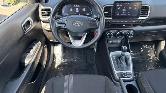 2023 Hyundai VENUE SEL