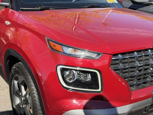 2023 Hyundai Venue - $16,938