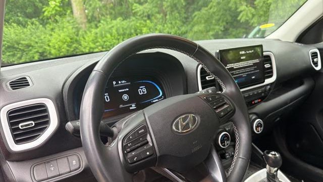 2023 Hyundai VENUE Limited