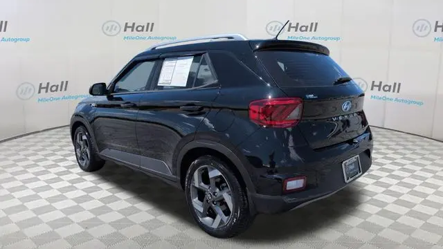 2023 Hyundai VENUE SEL