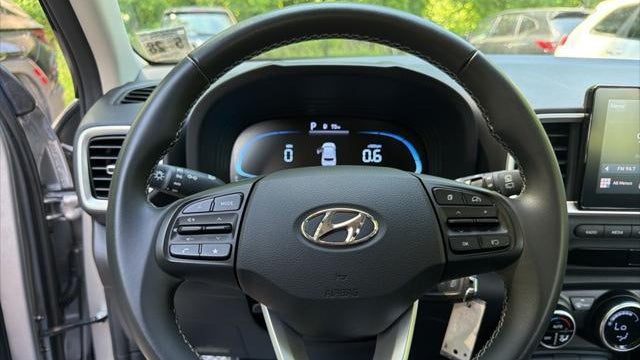 2023 Hyundai VENUE SEL