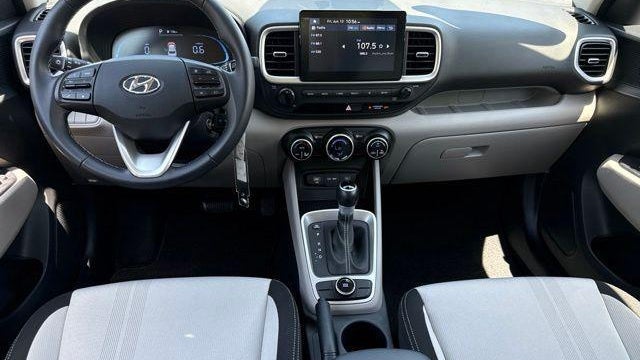 2023 Hyundai VENUE SEL
