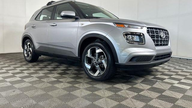 Preowned 2023 Hyundai VENUE SEL for Sale