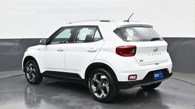 2024 Hyundai VENUE SEL