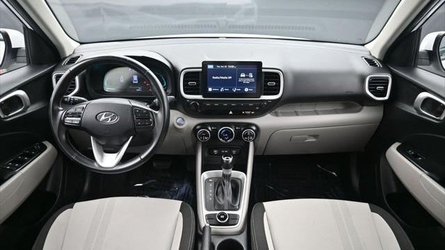 2024 Hyundai VENUE SEL