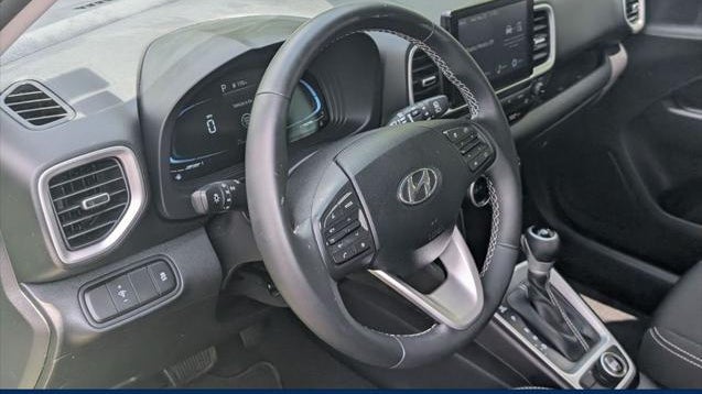2024 Hyundai VENUE SEL