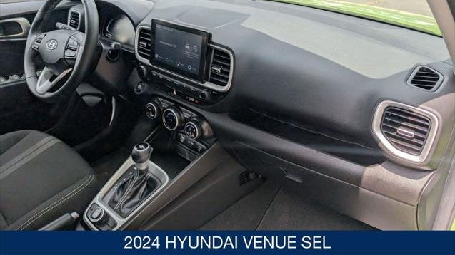 2024 Hyundai VENUE SEL