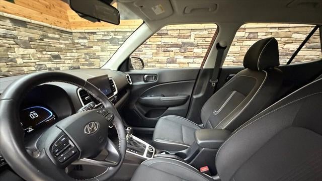 2024 Hyundai VENUE Limited