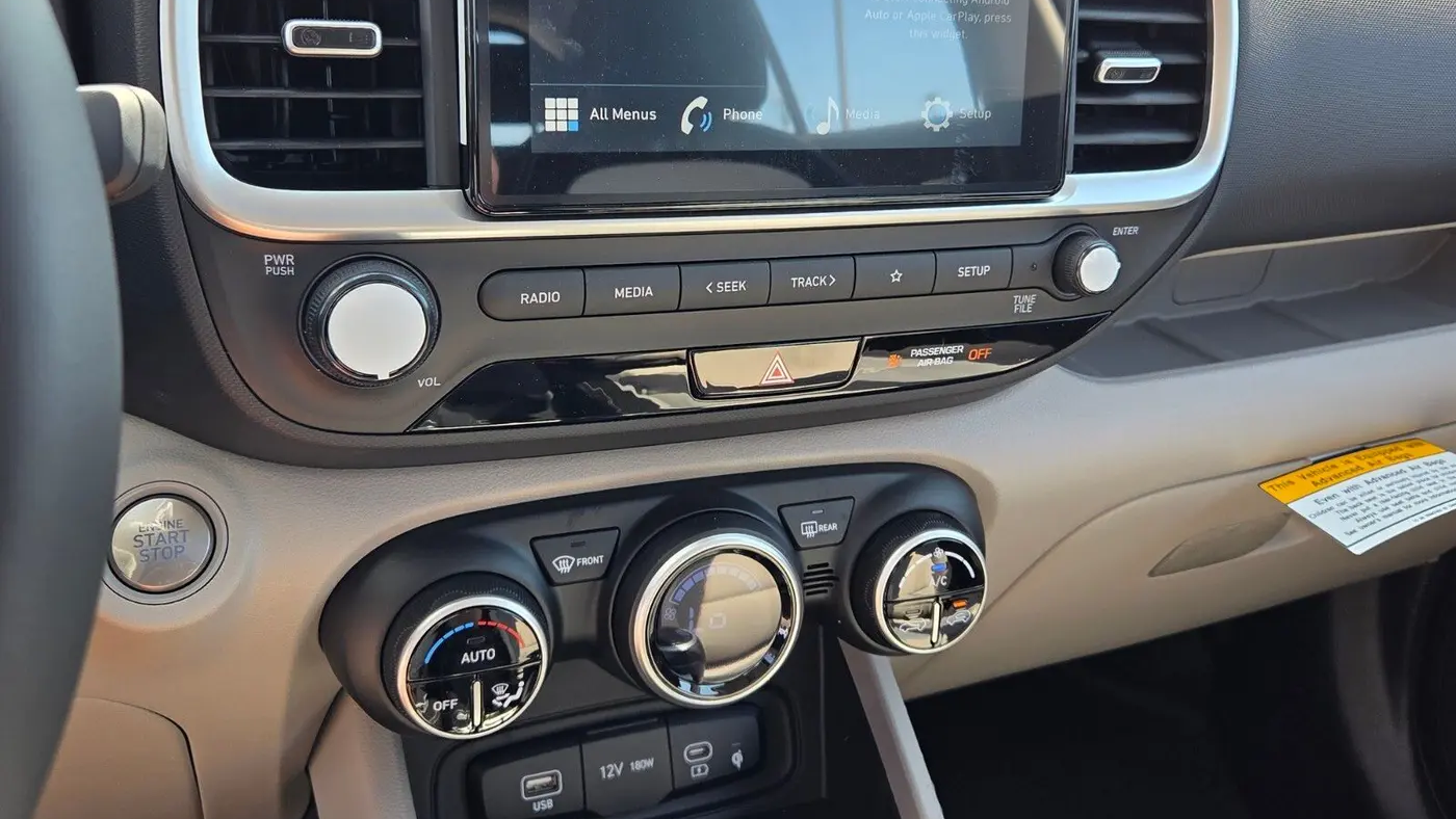 2026 Hyundai VENUE SEL