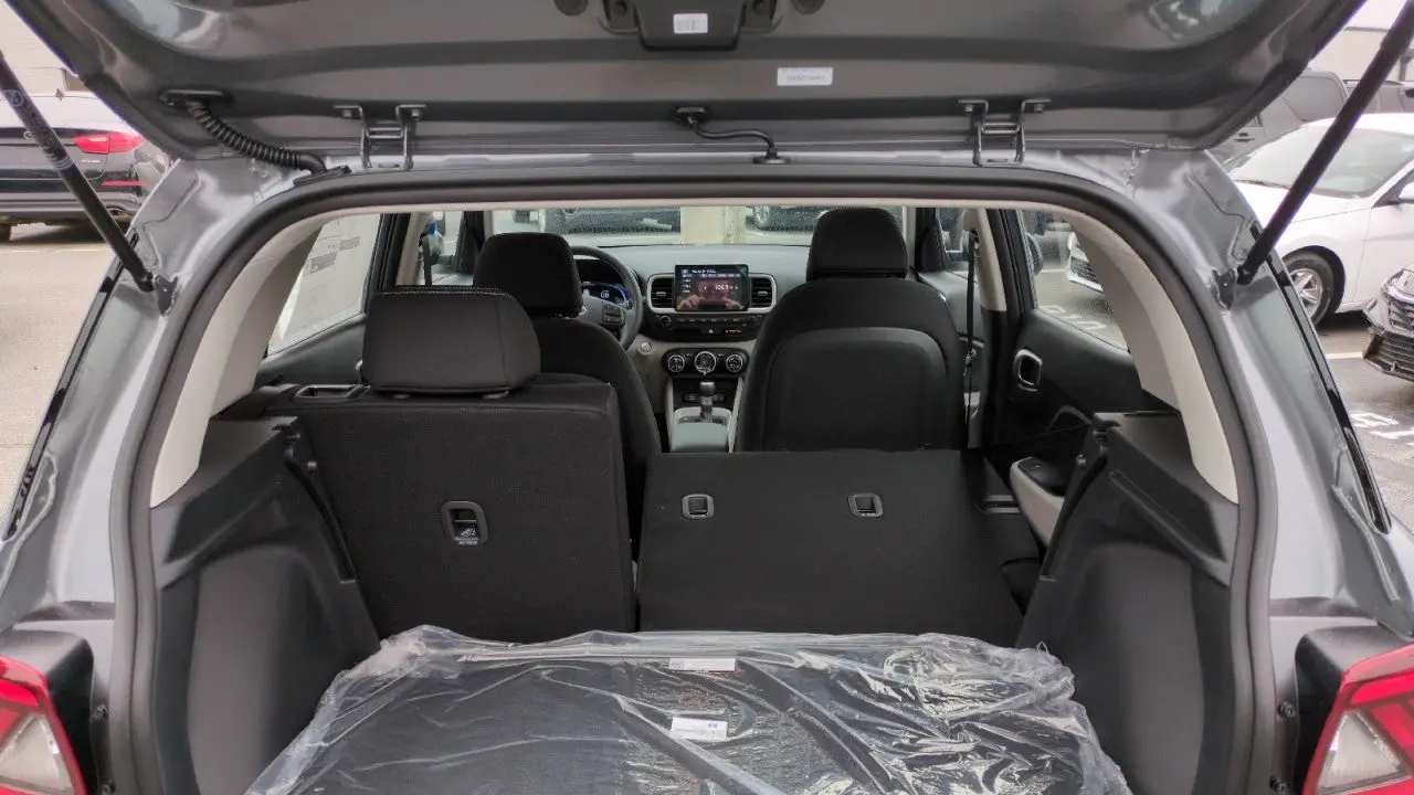 2026 Hyundai VENUE SEL