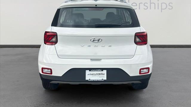 2026 Hyundai VENUE SEL