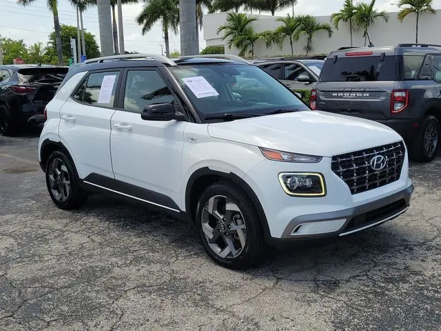 2022 Hyundai Venue - $17,990