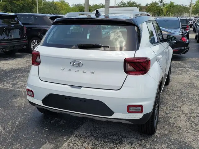 2022 Hyundai Venue - $17,990