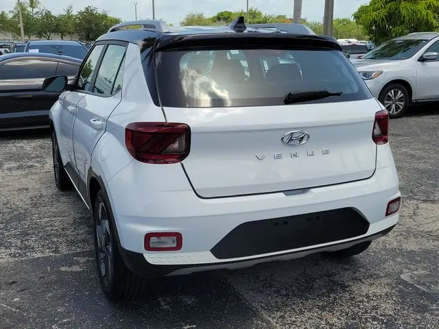 2022 Hyundai Venue - $17,990