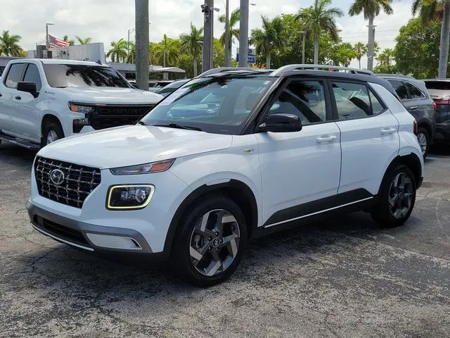 2022 Hyundai Venue - $17,990