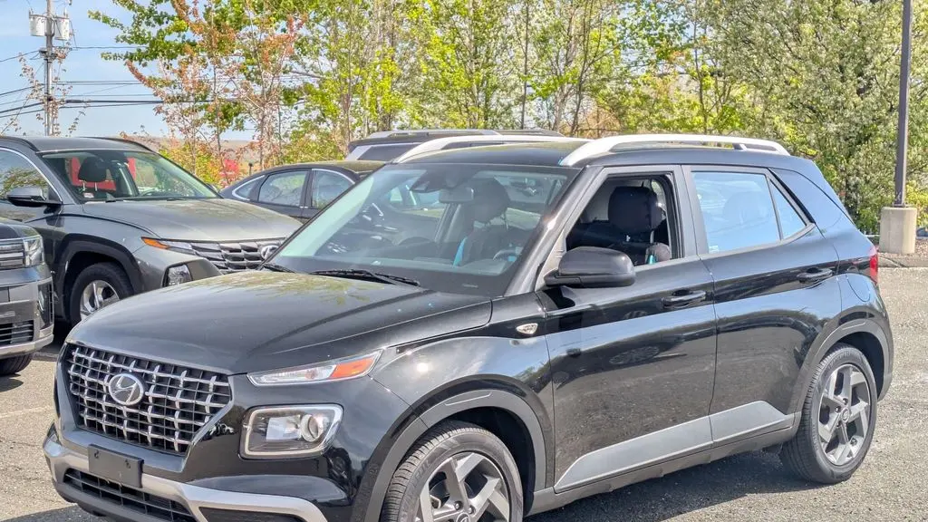 Preowned 2022 Hyundai VENUE SEL for Sale