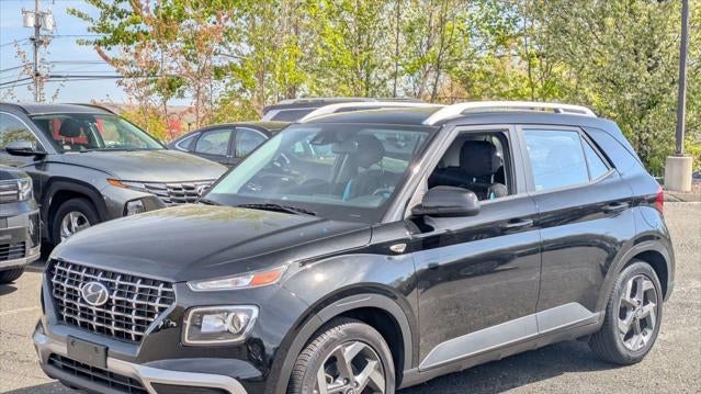 Preowned 2022 Hyundai VENUE SEL for Sale