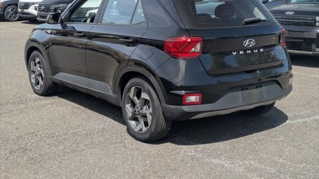 2022 Hyundai VENUE SEL