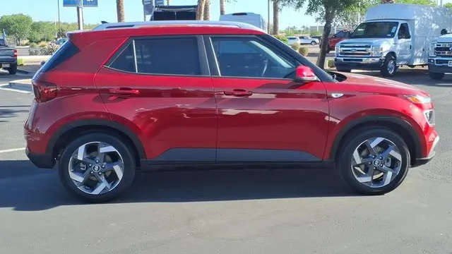 2022 Hyundai VENUE SEL