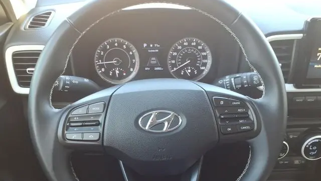 2022 Hyundai VENUE SEL
