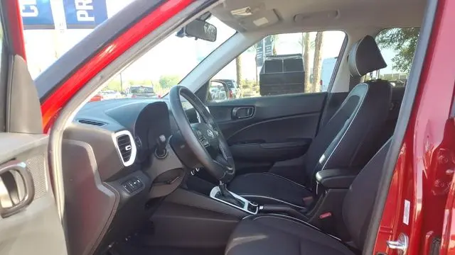 2022 Hyundai VENUE SEL