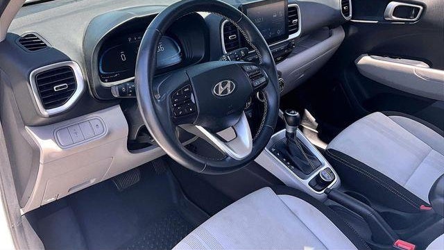 2023 Hyundai VENUE SEL
